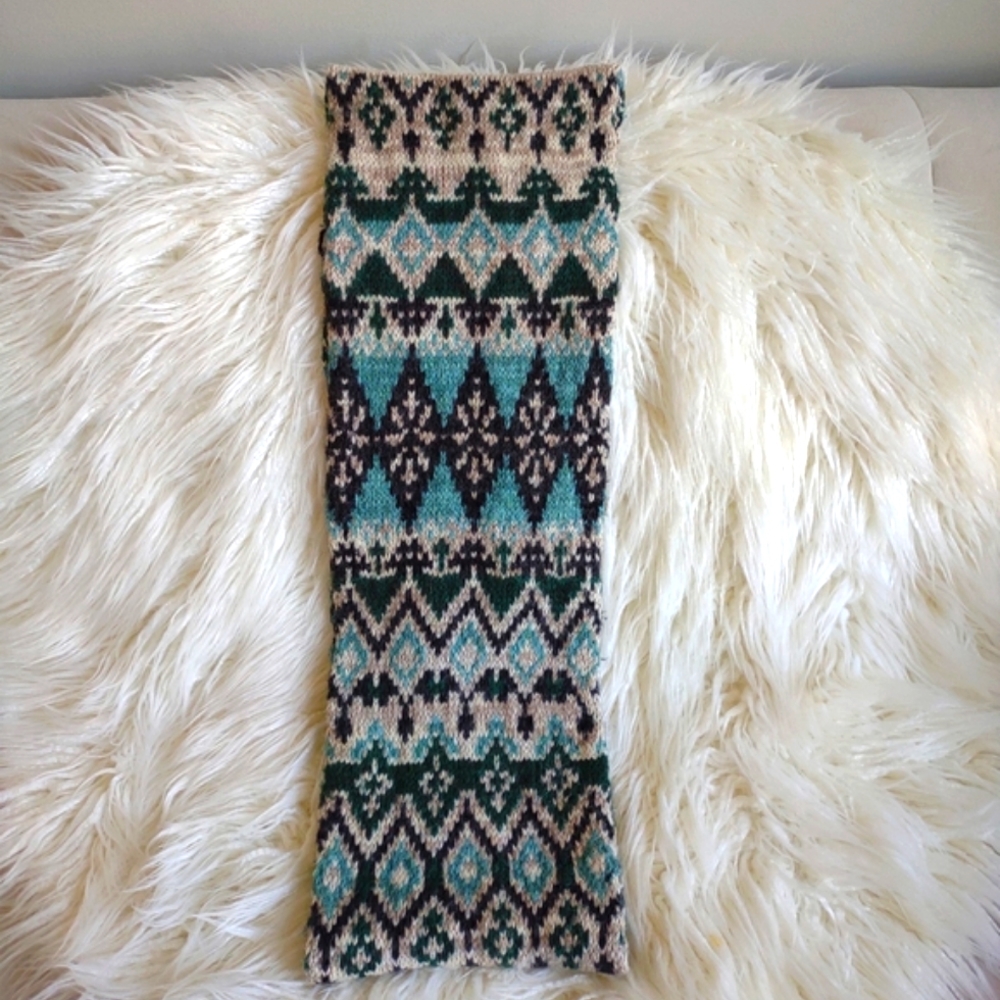 American Eagle Fair Isle Infinity Scarf Teal Blue Geometric Knit Boho Winter